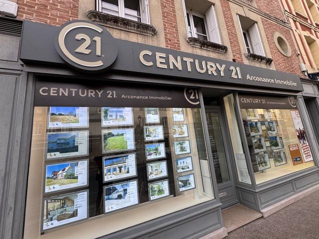 l'équipe de l'agence Arconance Immobilier