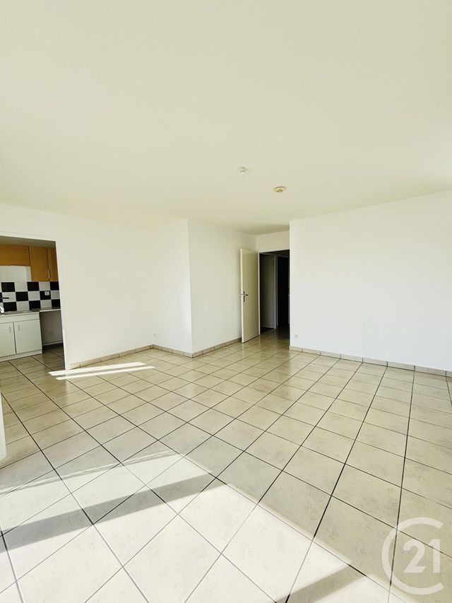 Appartement F3 à vendre - 3 pièces - 61.66 m2 - EQUEMAUVILLE - 14 - BASSE-NORMANDIE - Century 21 Arconance Immobilier